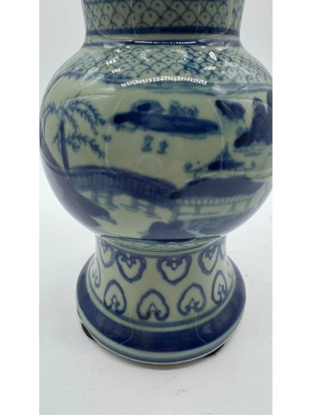 Vintage Chinese Blue White Porcelain Landscape Vase Chinoiserie 10.5